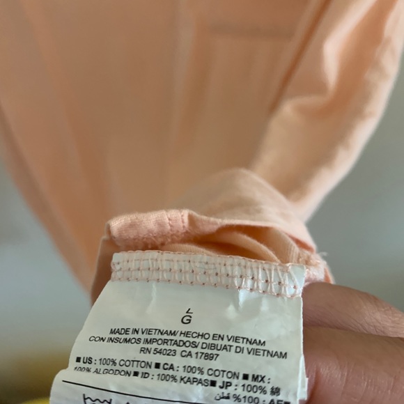 ** Sold ** Old Navy boyfriend tee - Picture 4 of 5